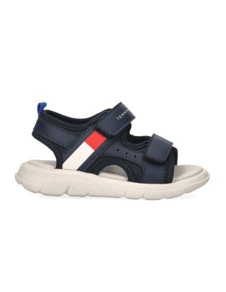 Tommy Hilfiger sandalo sostenibile